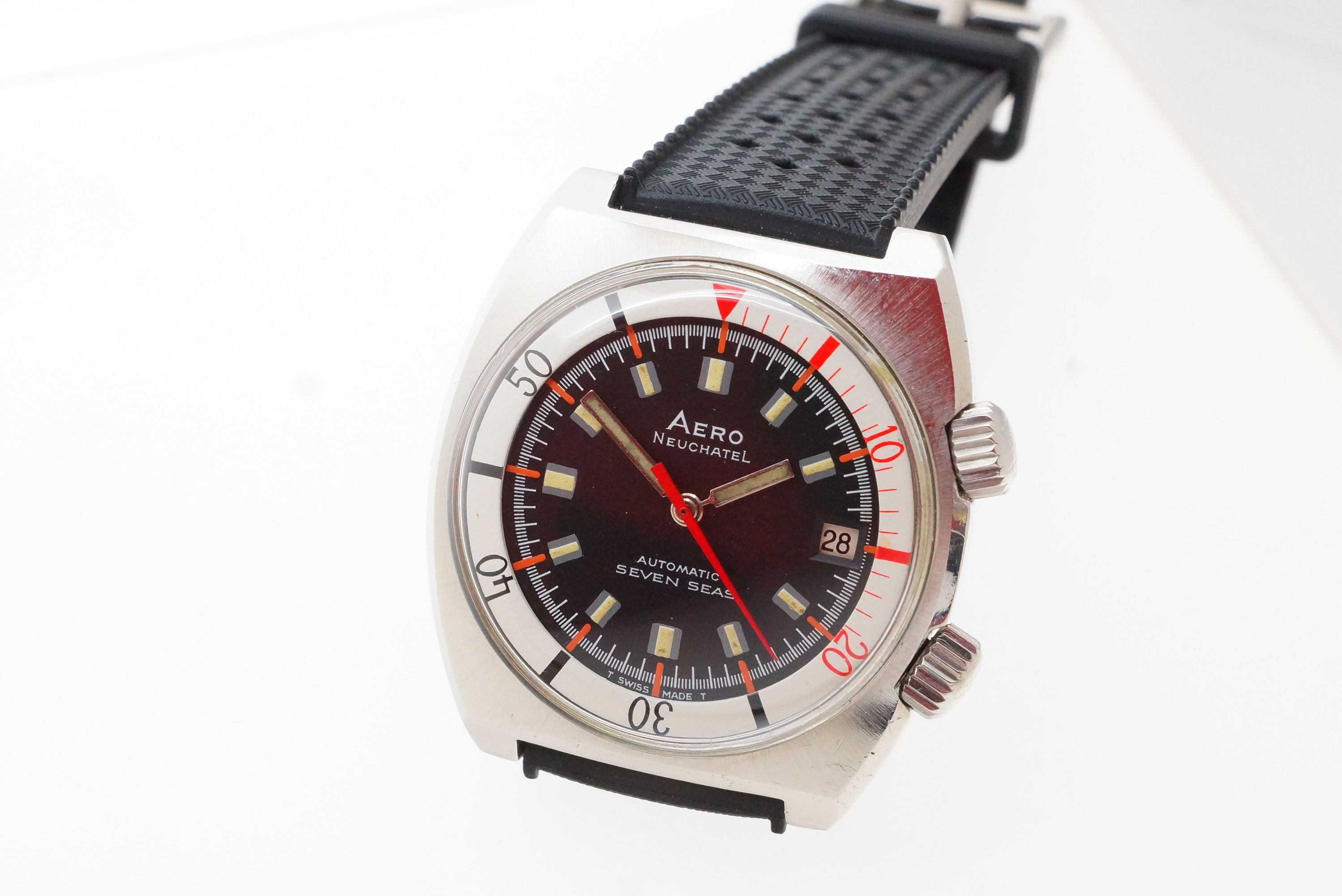 Aero Neuchatel Seven Seas Super Compressor Automatic 7322 – ETA 2622 (1969) Revision