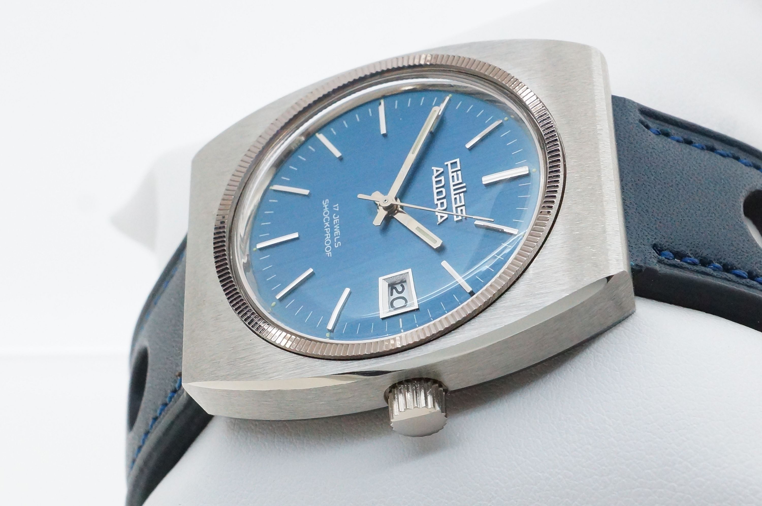 Pallas Adora 17 Jewels NOS – Lorsa P75A