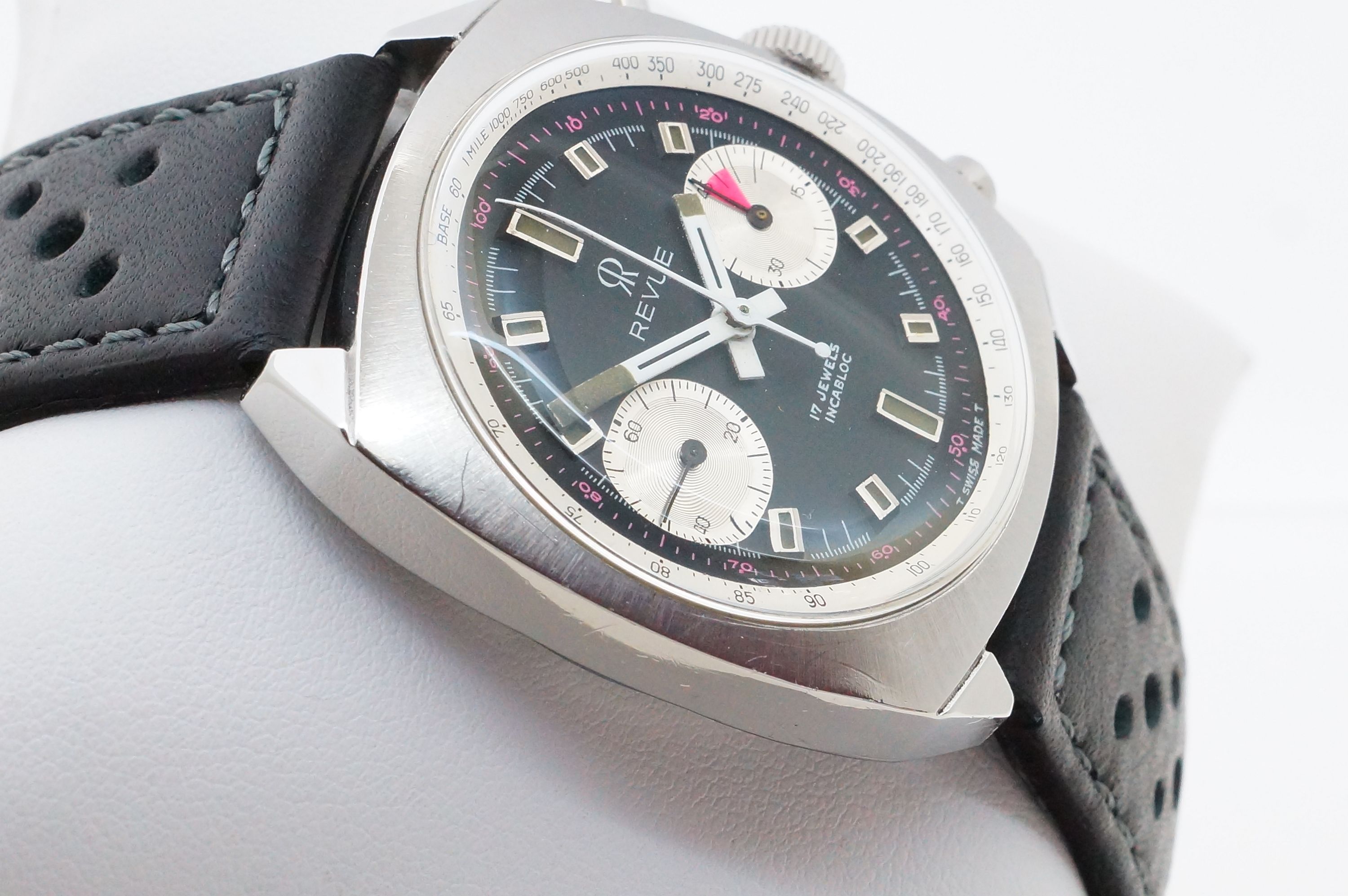 Revue Chronograph 17 Jewels – Valjoux 23 REVISION