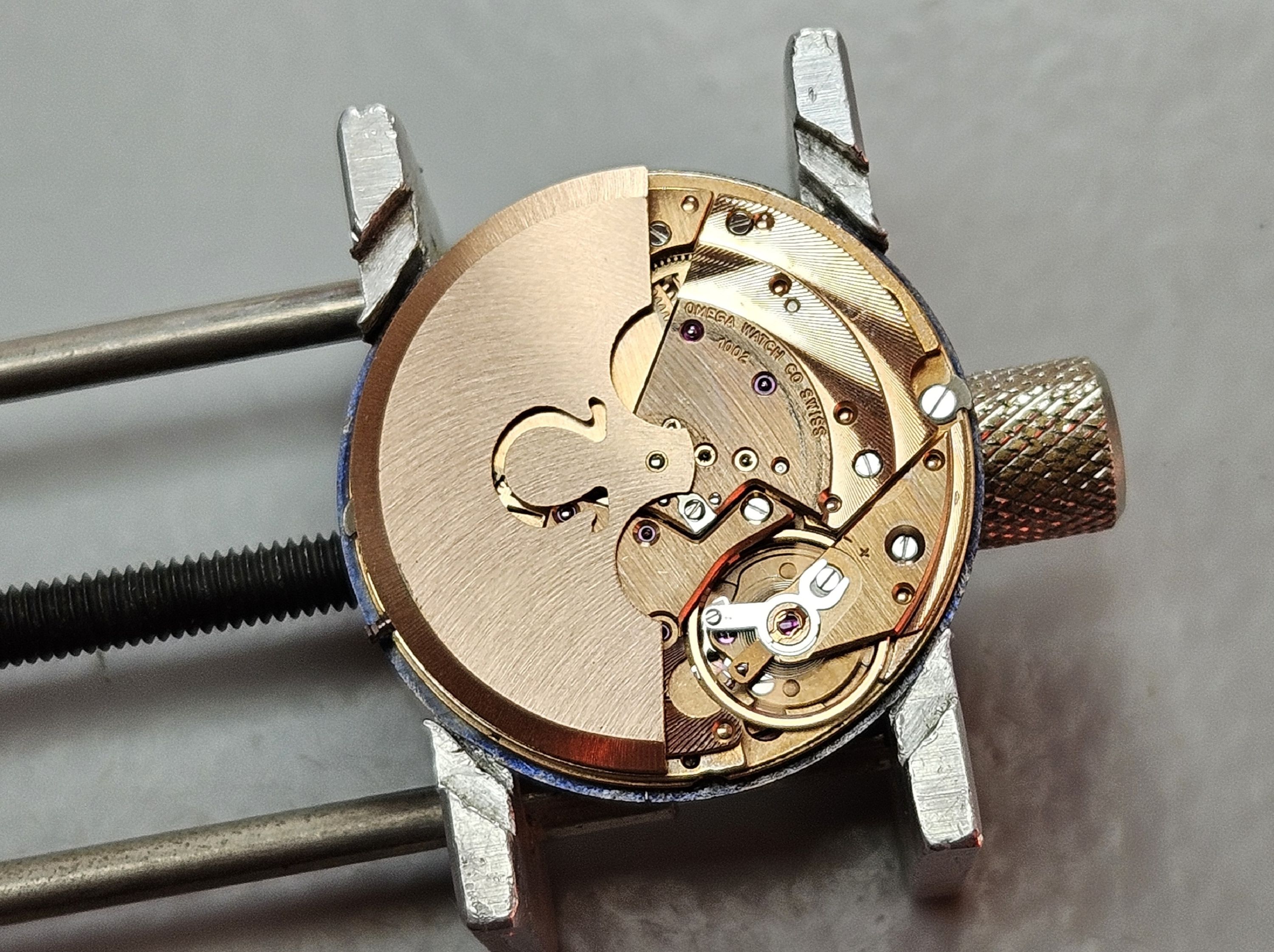 Omega De Ville Automatic Ref. 166.085 – Kaliber 1002 (1970)