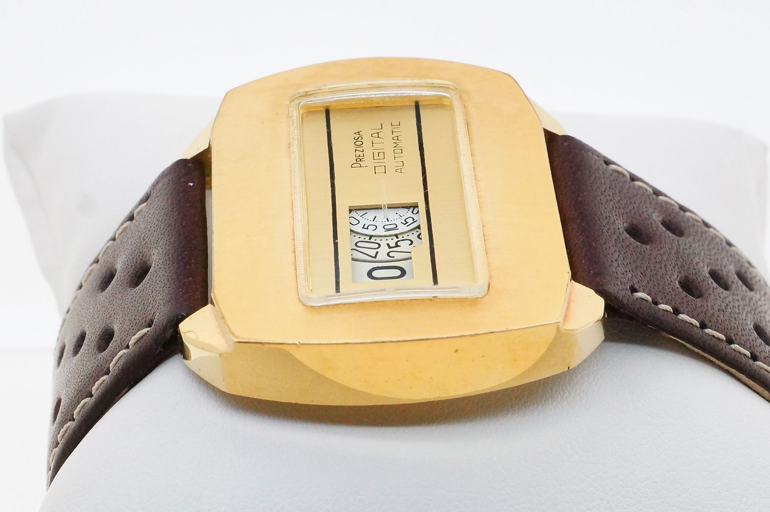 Preziosa Digital Scheibenuhr Automatic – Förster 221