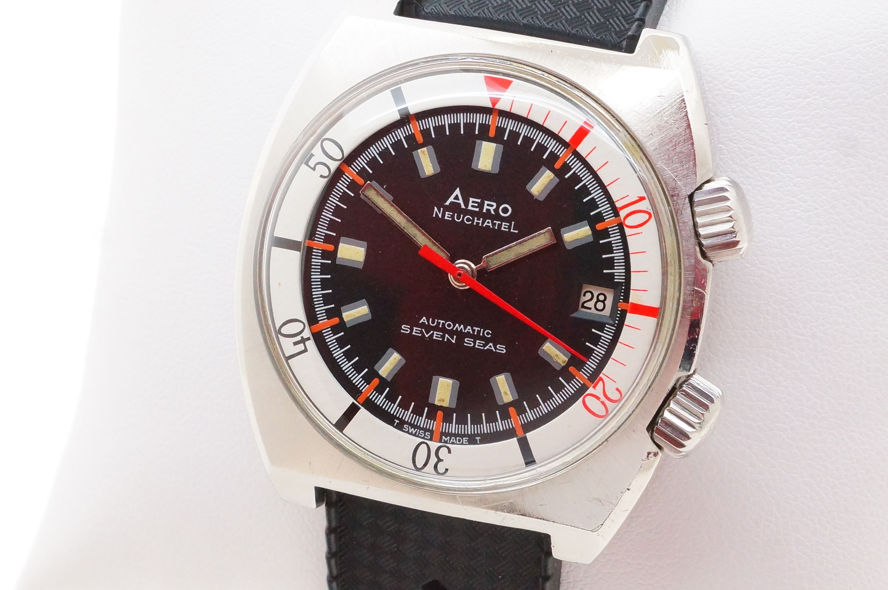 Aero Neuchatel Seven Seas Super Compressor Automatic 7322 – ETA 2622 (1969) Revision