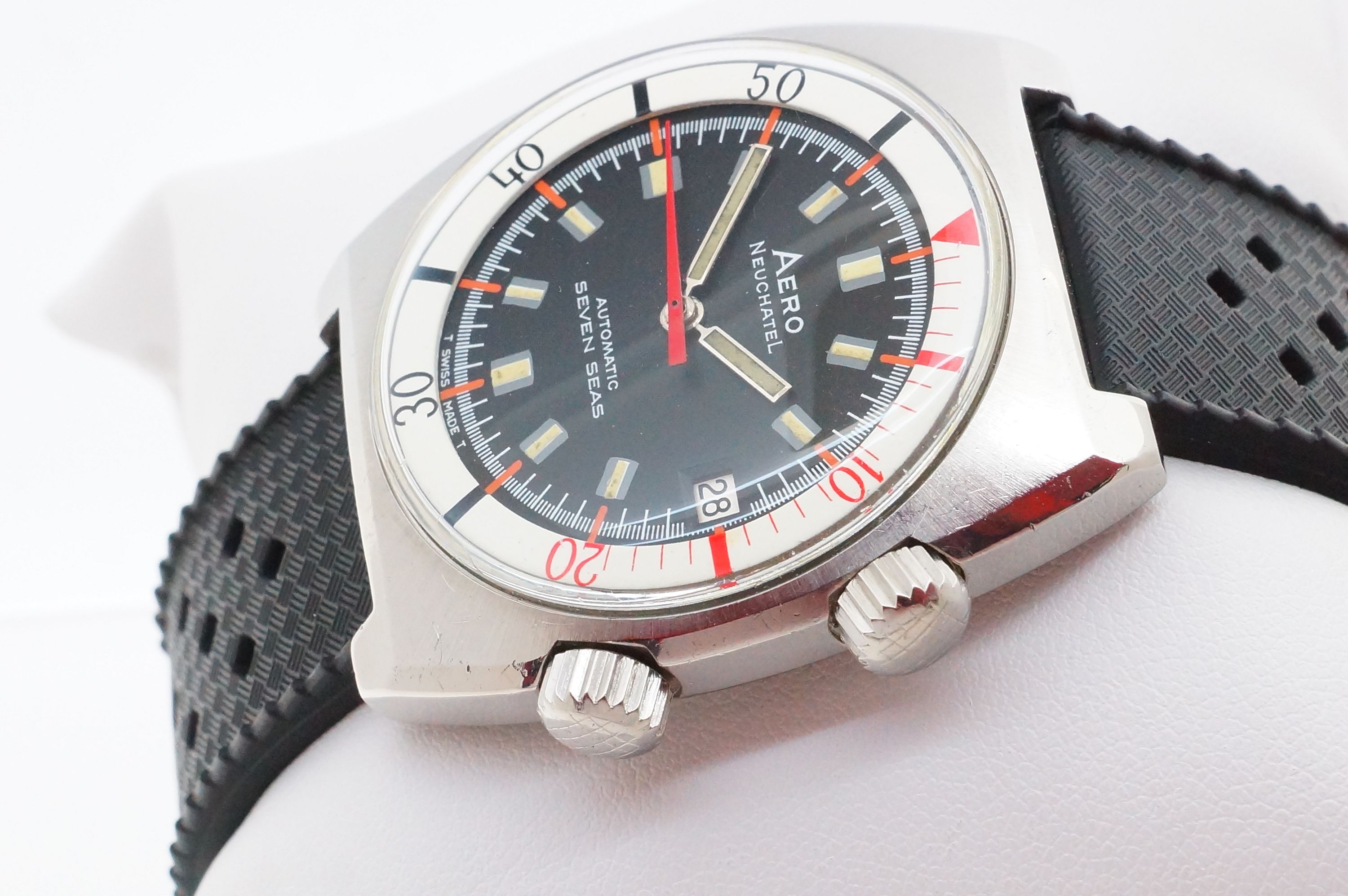 Aero Neuchatel Seven Seas Super Compressor Automatic 7322 – ETA 2622 (1969) Revision