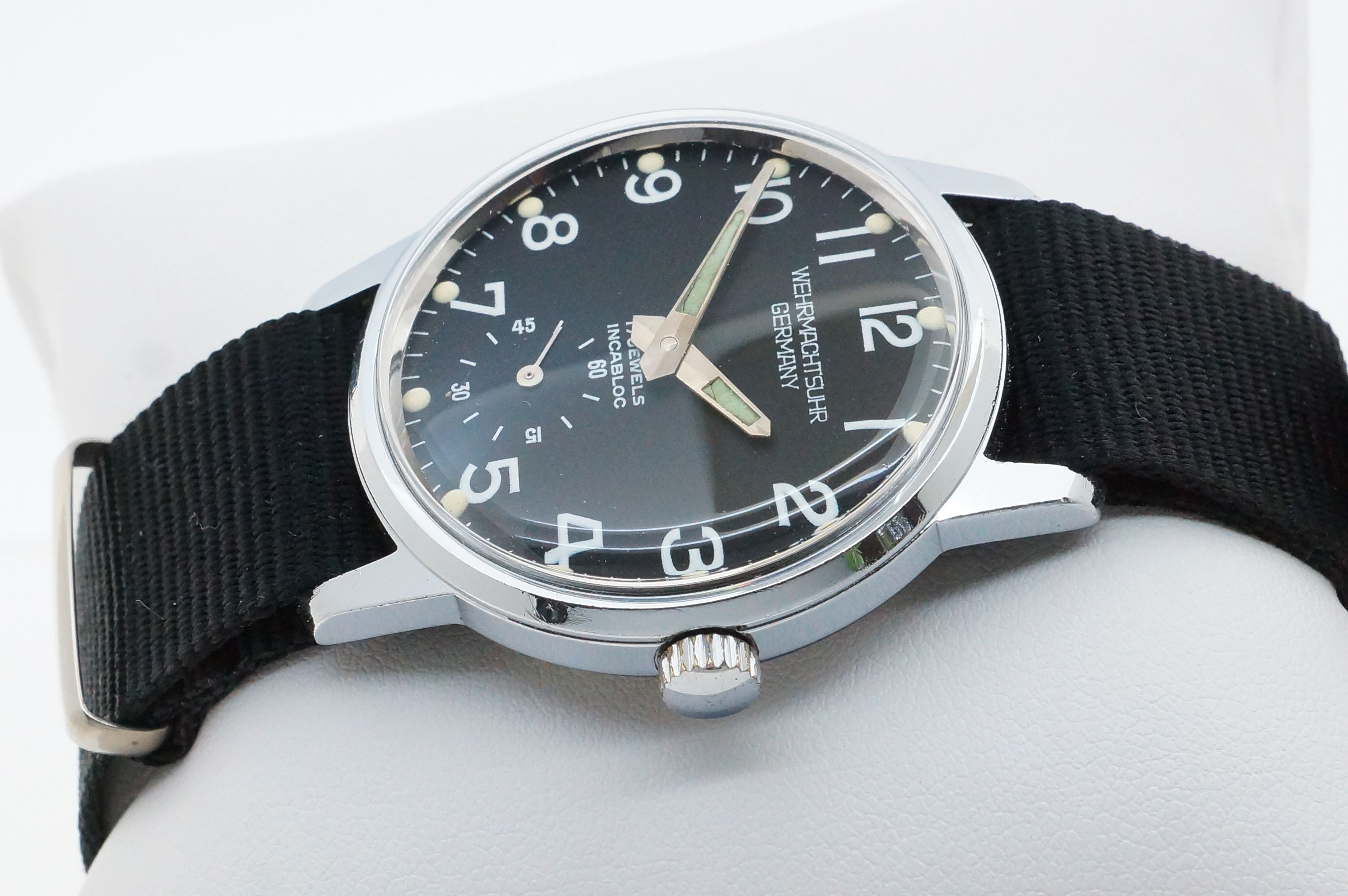 Wehrmachtsuhr Germany 17 Jewels – Unitas 6376 (1986)