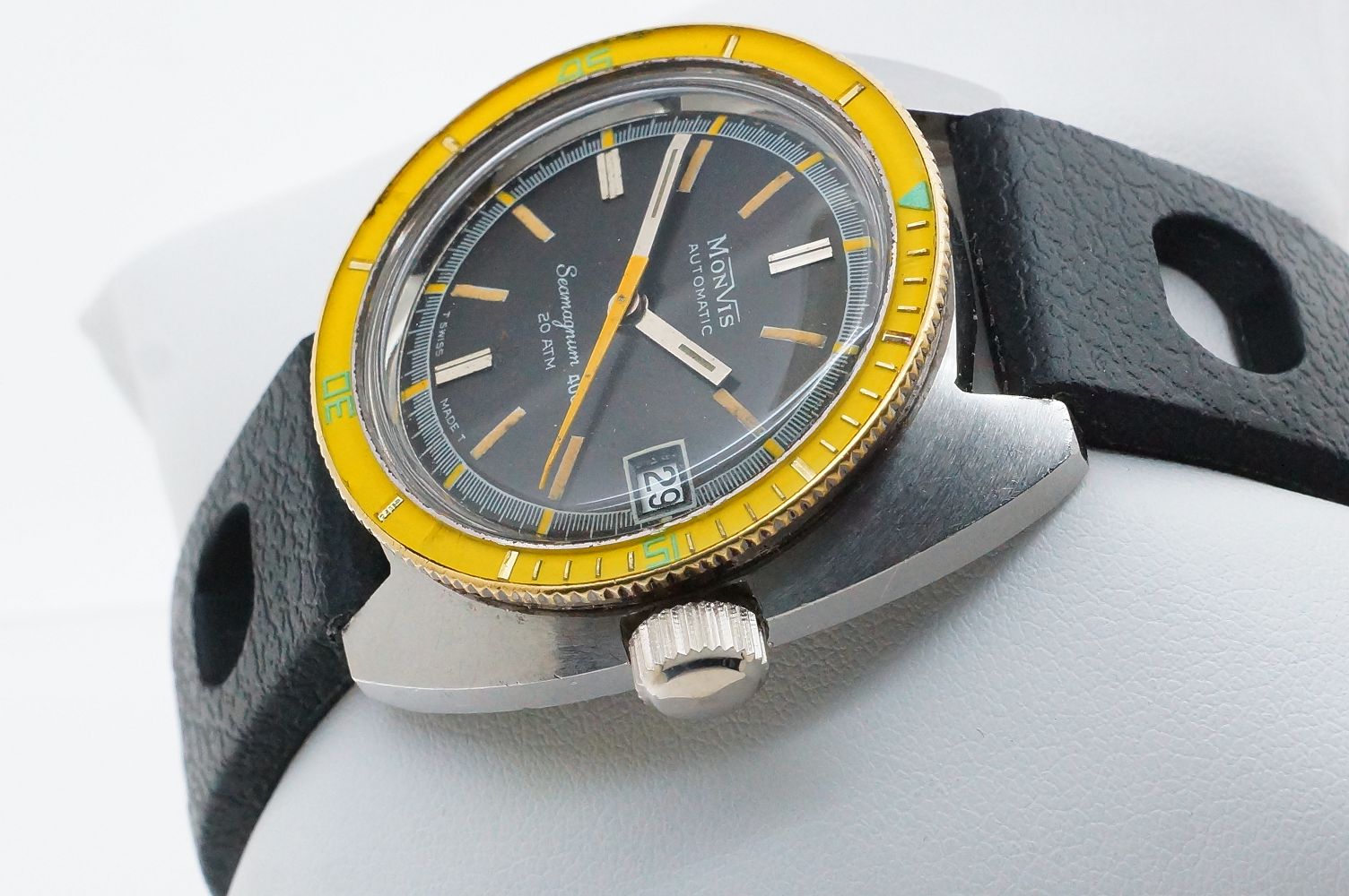 Monvis Seamagnum 400 Automatic 20 ATM – ETA 2452