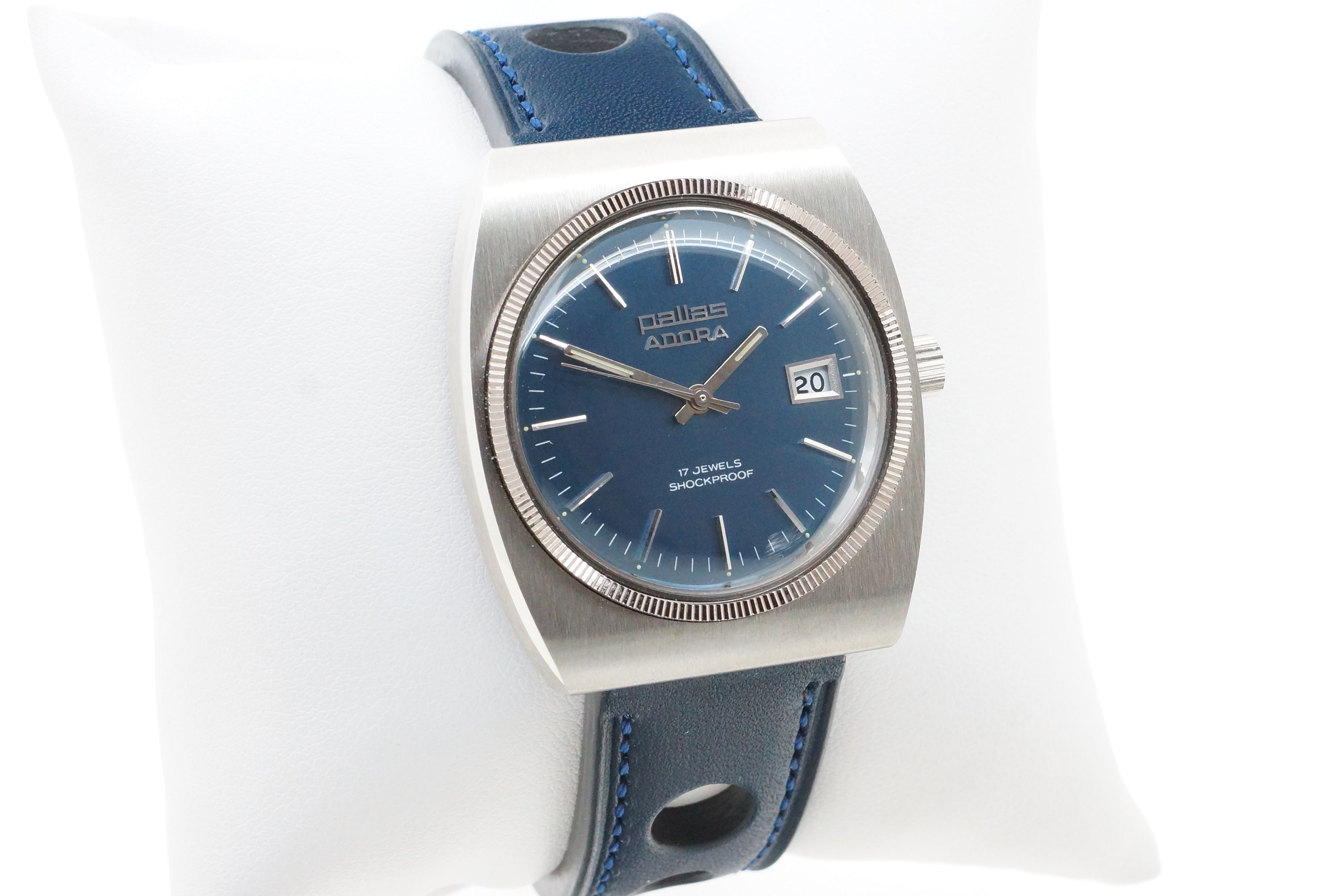 Pallas Adora 17 Jewels NOS – Lorsa P75A